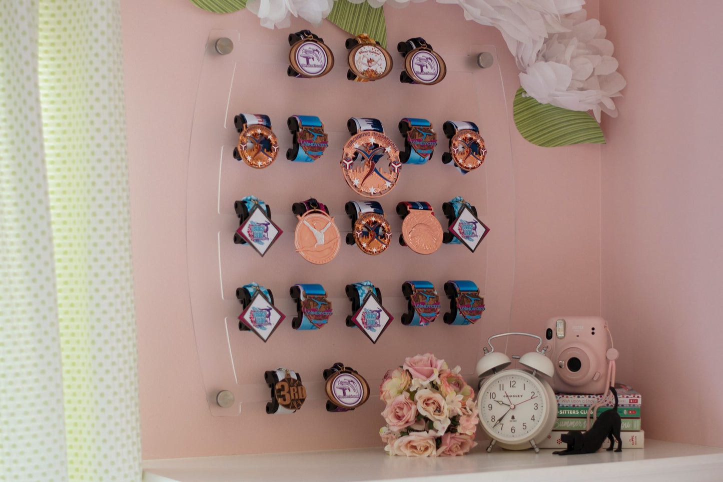Medal Display: Wall-Mount, Clear Matte, 25-Medal